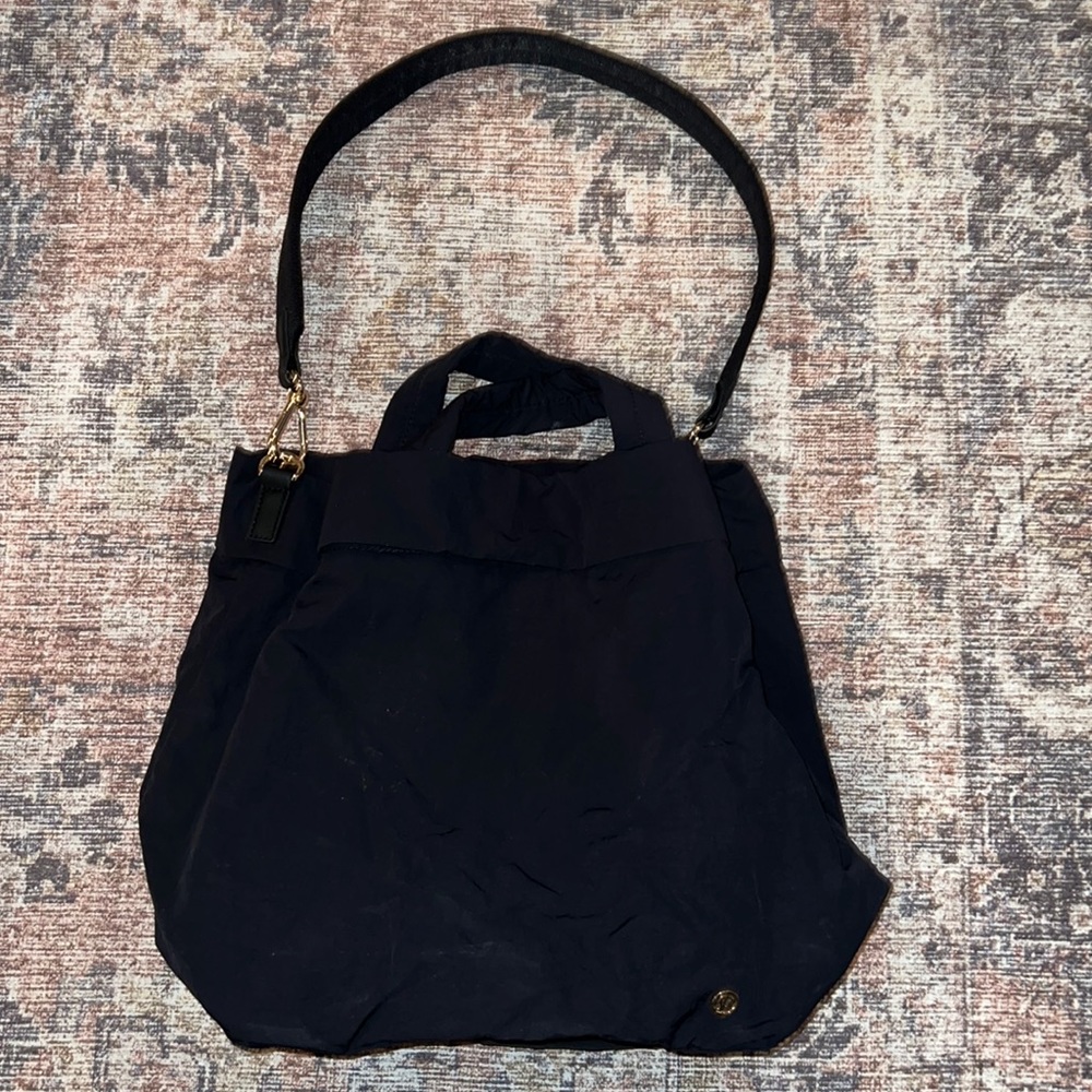 Lululemon gym bag on my level